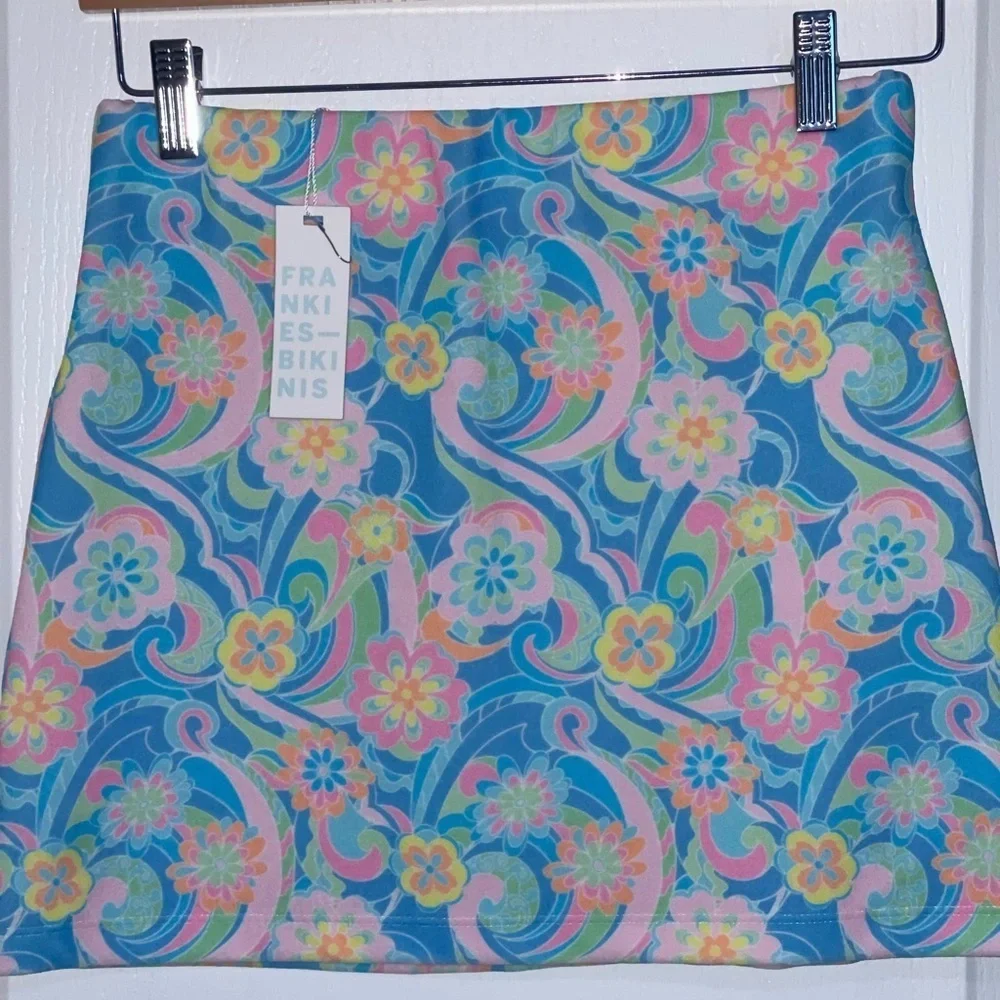 NEW FRANKIES BIKINIS Windward Terry Skirt in Sunshower Floral Mini Swim Cover Sm